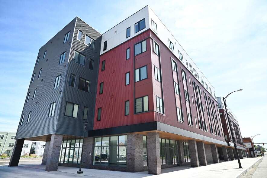 More Photos Of 450 S Park Ave, Buffalo Storefront Retail Residential For Lease