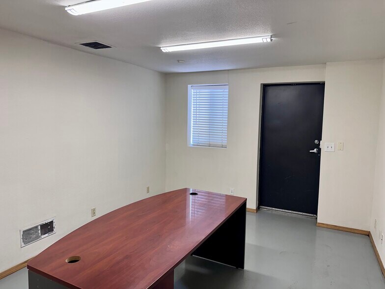 More Photos Of 7206 NE 37th Ave, Vancouver Industrial For Lease