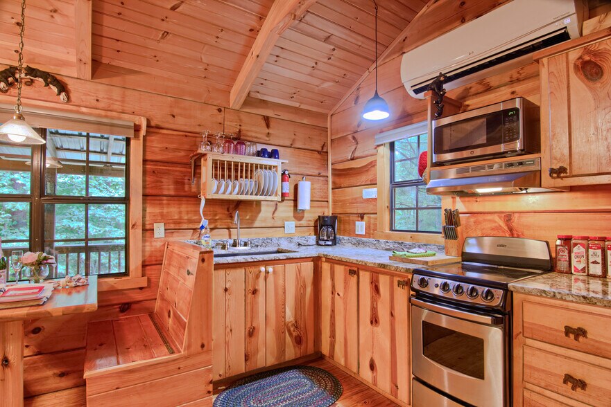 More Photos Of 5830 NC 209 Hwy, Hot Springs Specialty For Sale