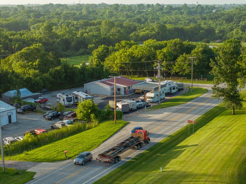More Photos Of 23621 S State Route 291, Harrisonville Industrial For Sale