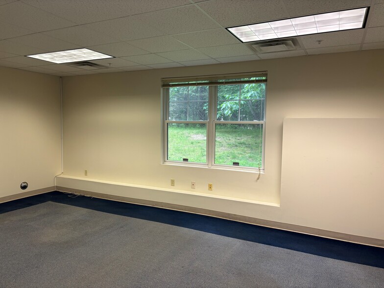 More Photos Of 16 Northbrook Dr, Falmouth Medical For Lease