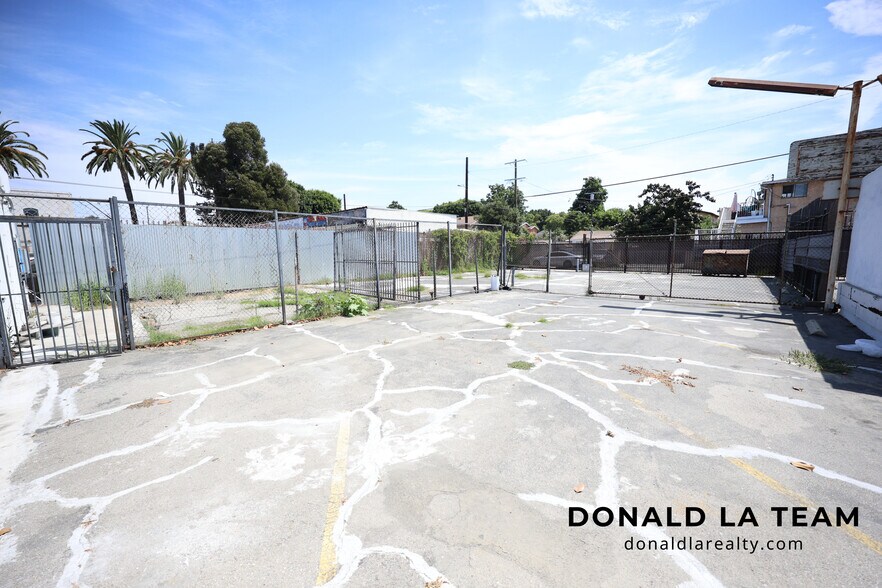 More Photos Of 5626 S Central Ave, Los Angeles General Retail For Sale