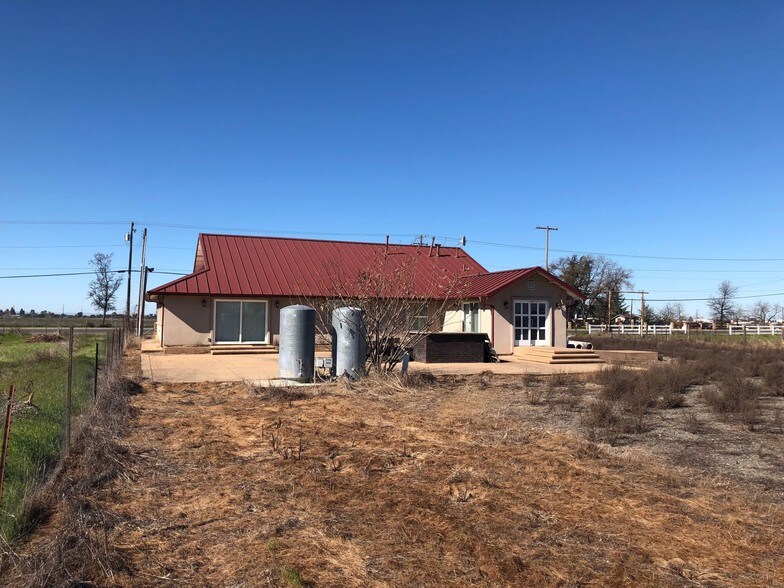 More Photos Of 6201 Bradshaw Rd, Sacramento Industrial For Sale