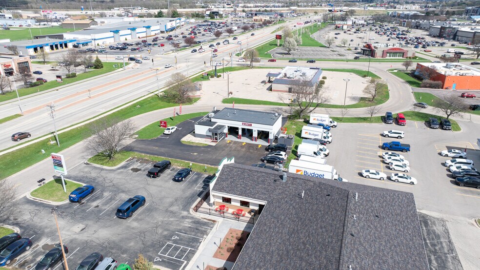 More Photos Of 2306 Humes Rd, Janesville Auto Repair For Sale