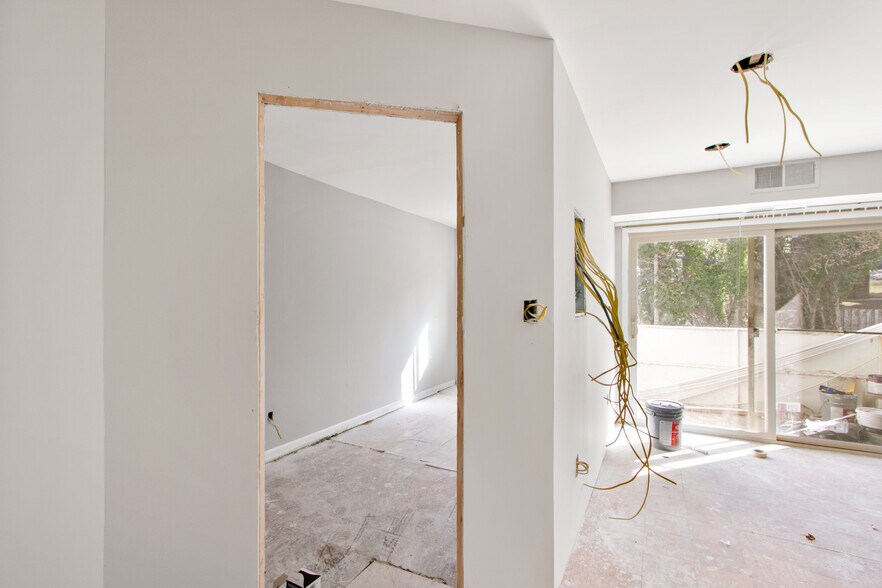 More Photos Of 1600-1608 28th Pl SE, Washington Multifamily For Sale
