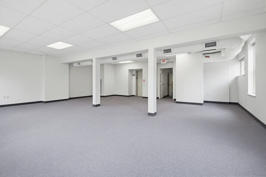 More Photos Of 171 E King St, Lancaster Loft Creative Space For Sale