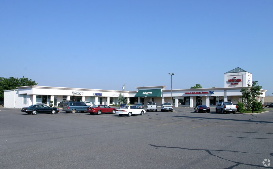 More Photos Of 10404 N May Ave Ave, Oklahoma City Freestanding For Sale