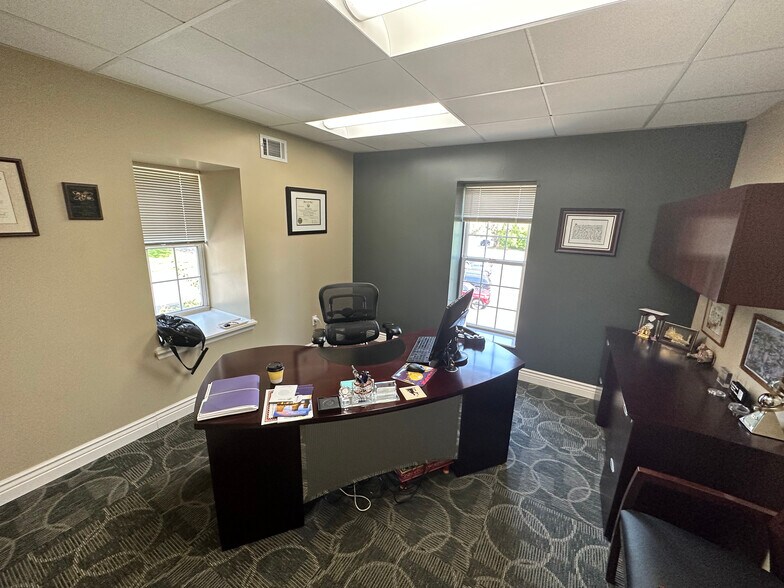 More Photos Of 1108 Ohio River Blvd, Sewickley Office For Sale
