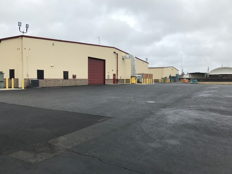 More Photos Of 506-530 El Roya Ave, Modesto Warehouse For Lease