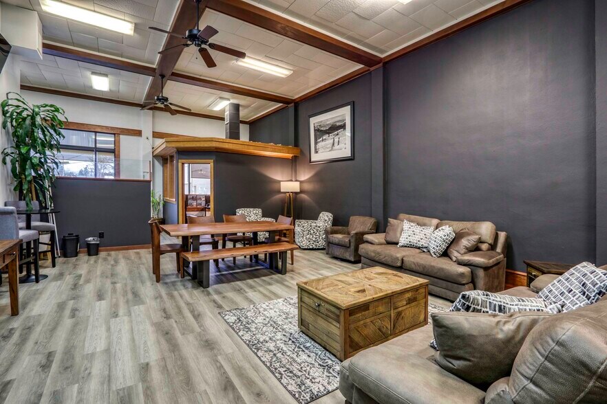 More Photos Of 316 N 2nd Ave, Sandpoint Office For Lease