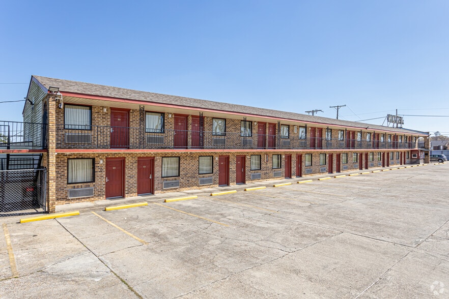 More Photos Of 1024 Bridge City Ave, Westwego Hotel For Sale