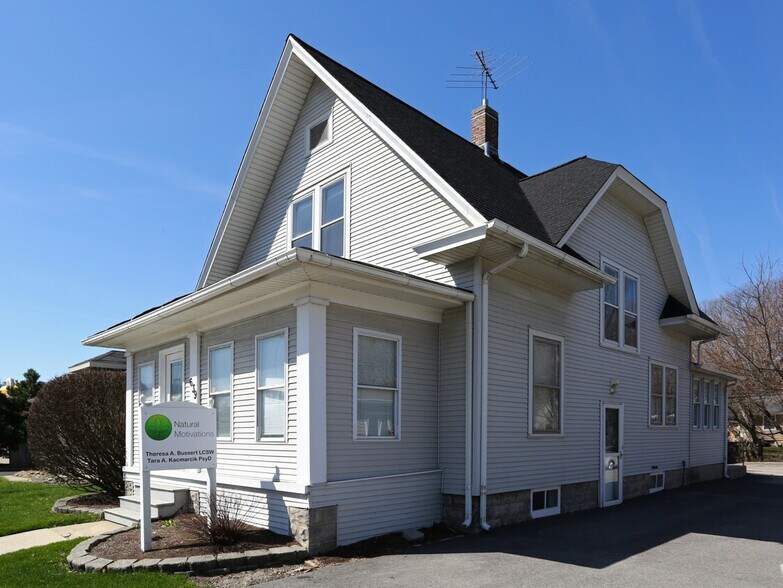 More Photos Of 639 S Washington St, Naperville Coworking Space