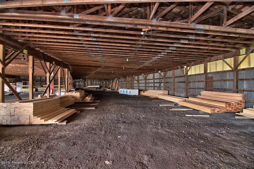 More Photos Of 541 State Route 93, Sugarloaf Light Distribution For Lease