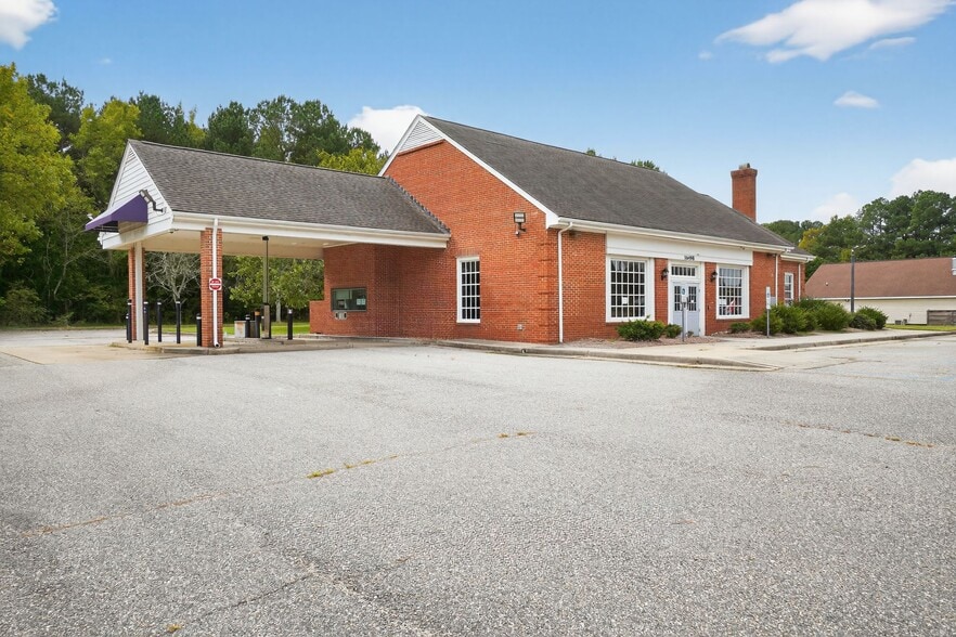 Primary Photo Of 16498 General Puller Hwy, Deltaville Bank For Sale