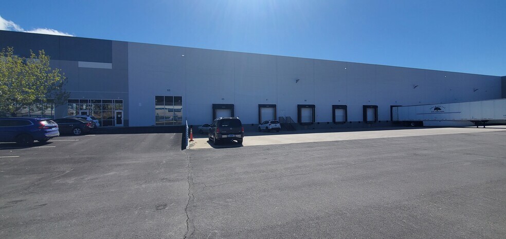 More Photos Of 9085 Moya Blvd, Reno Distribution For Lease