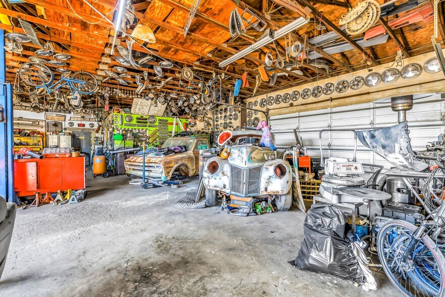 More Photos Of 4245 118th Ave N, Clearwater Warehouse For Sale