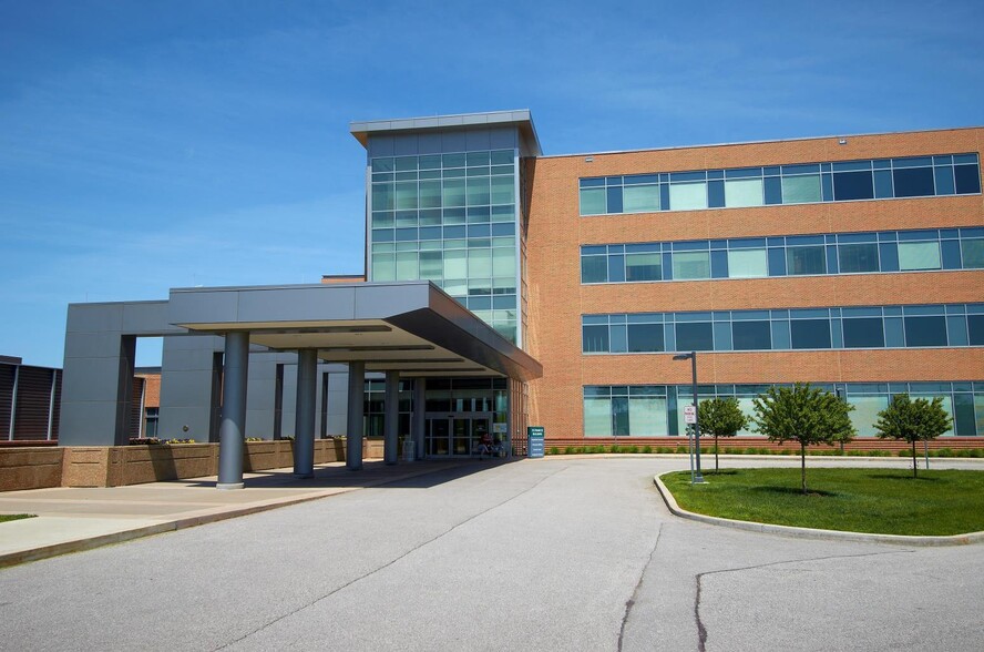 More Photos Of 1011 Bowles Ave, Fenton Medical For Lease