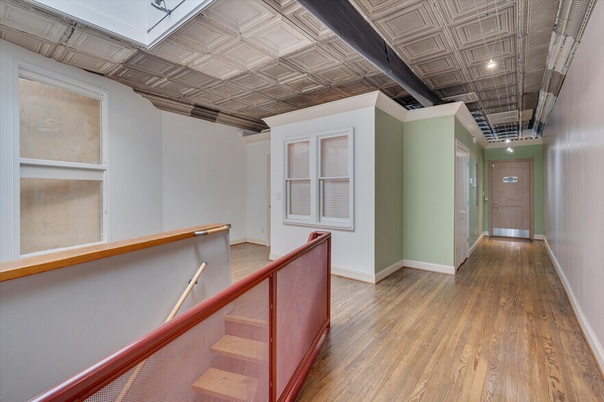 More Photos Of 329 W Main St, Durham Office For Lease