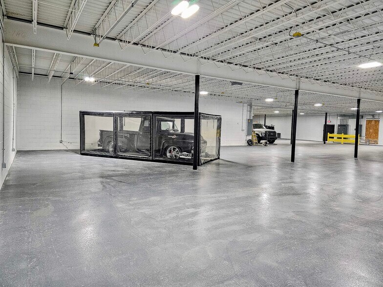 More Photos Of 1120 N Blairs Bridge Rd, Lithia Springs Showroom For Sale