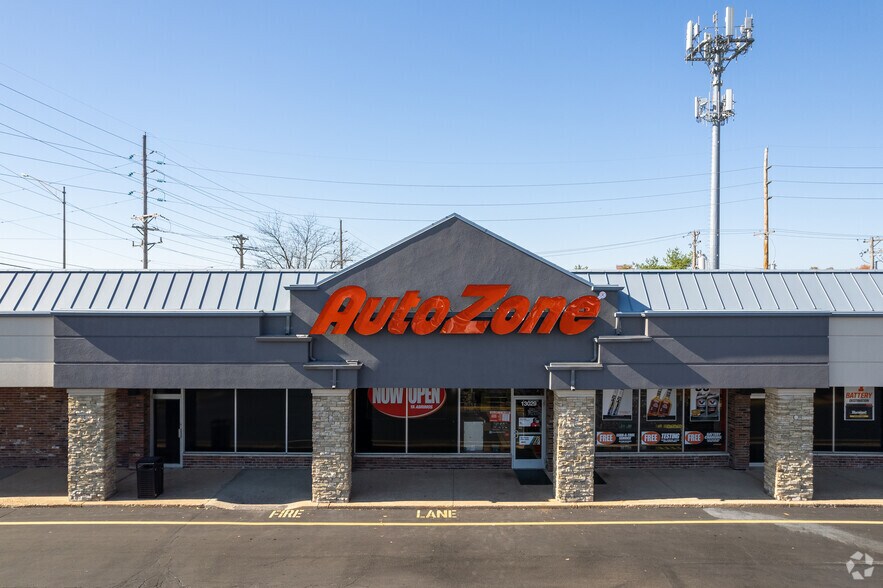 More Photos Of 12915-13029 Olive Blvd, Creve Coeur Unknown For Lease