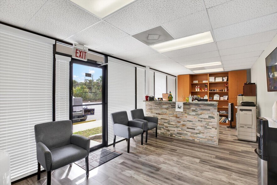 More Photos Of 13153 N Dale Mabry Hwy, Tampa Office For Sale