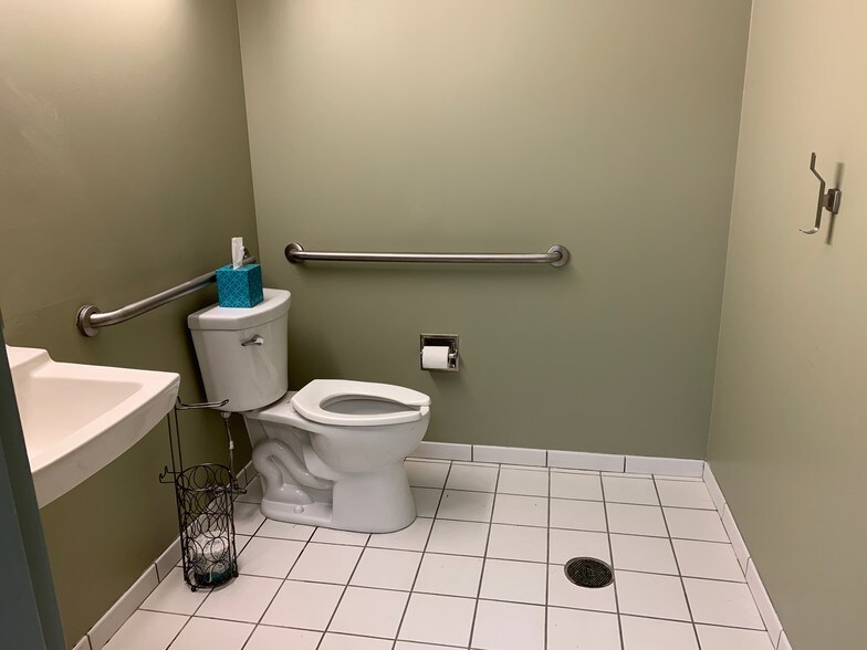 More Photos Of 7260 Post Rd, North Kingstown Medical For Lease