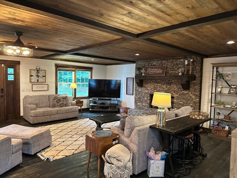 More Photos Of 824 Cherry Log, Cherry Log Winery Vineyard For Sale