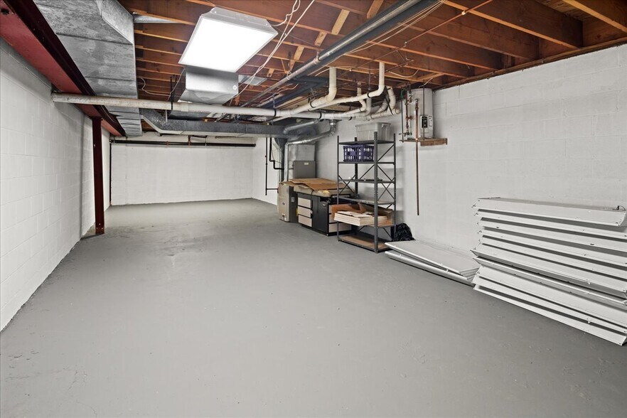 More Photos Of 5 Mountain Blvd, Warren Office For Lease