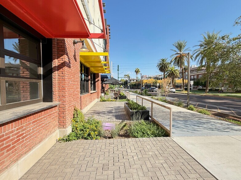 More Photos Of 301 W Roosevelt St, Phoenix Apartments For Lease