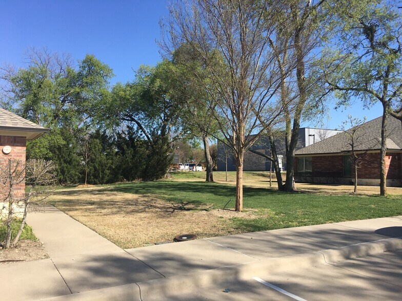 More Photos Of 8765 Stockard Dr, Frisco Medical For Lease