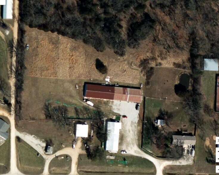 More Photos Of 22889 MO-64 Hwy, Hermitage Self Storage For Sale