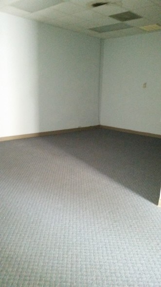 More Photos Of 4582 Cumberland Rd, Fayetteville Freestanding For Lease