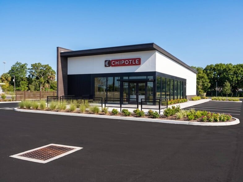 Primary Photo Of 2655 US-441, Okeechobee Restaurant For Sale