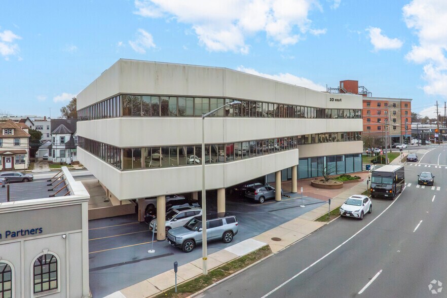 Primary Photo Of 20 E Sunrise Hwy, Valley Stream Office For Lease