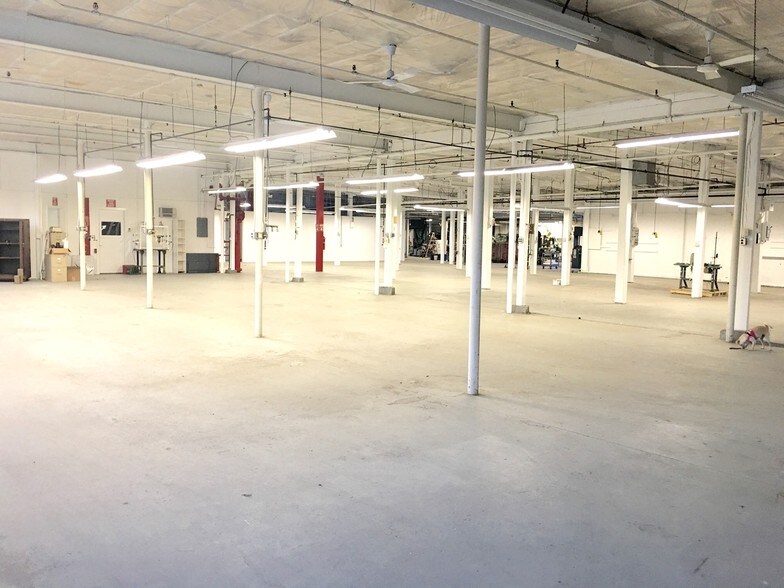 More Photos Of 55-R Pawtucket Ave, Rumford Warehouse For Sale