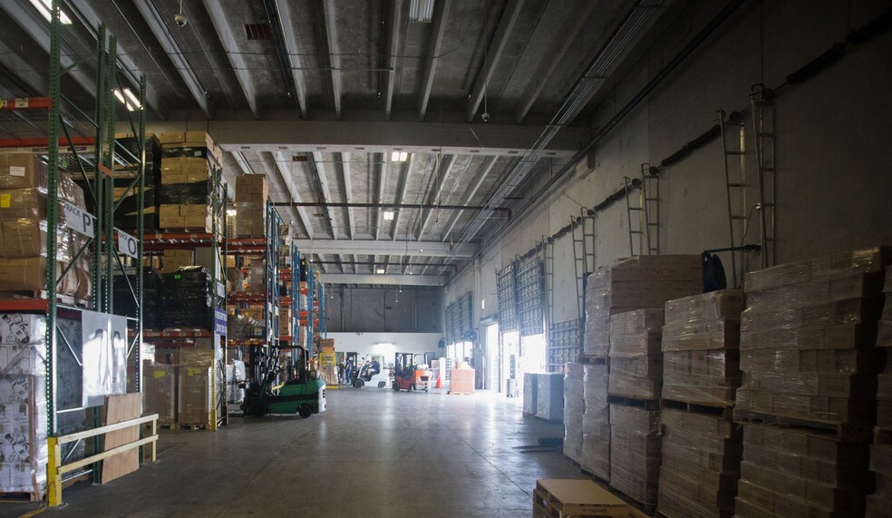More Photos Of 2005-2185 NW 115th Ave, Miami Manufacturing For Lease