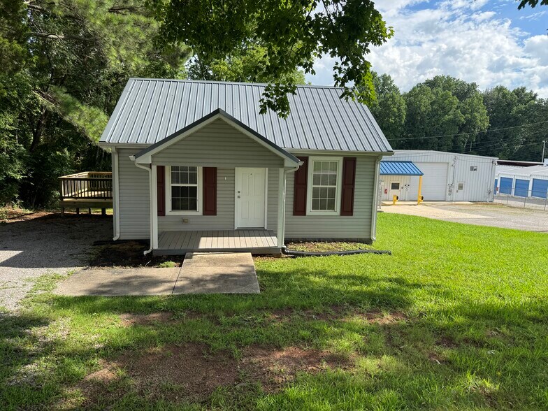 More Photos Of 321 W End Ave, McMinnville Office For Lease