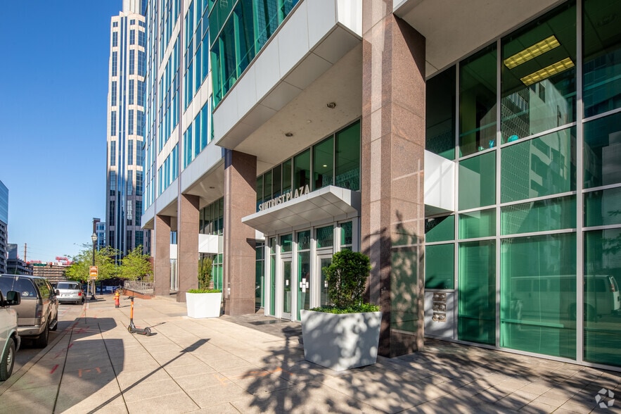 More Photos Of 401 Commerce St, Nashville Office For Sale