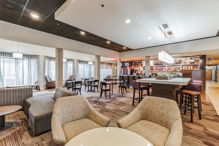 More Photos Of 1917 Coliseum Dr, Hampton Hotel For Sale