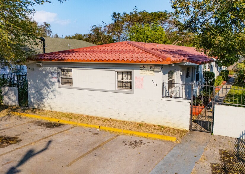 More Photos Of 8213 NE 1st Ave, Miami Apartments For Sale