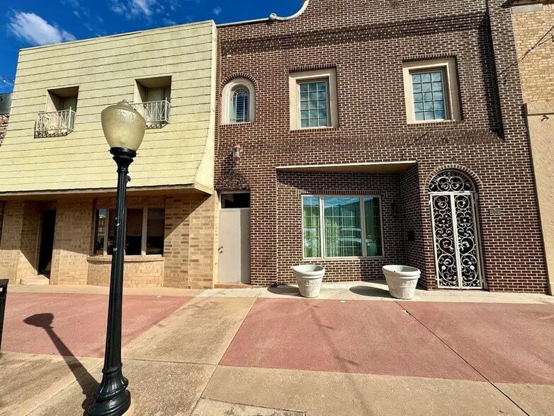 Primary Photo Of 506-508 W Chickasha Ave, Chickasha Office Residential For Sale