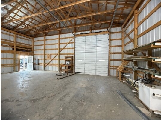 More Photos Of 18062 Round Barn Way, Kirksville Flex For Sale