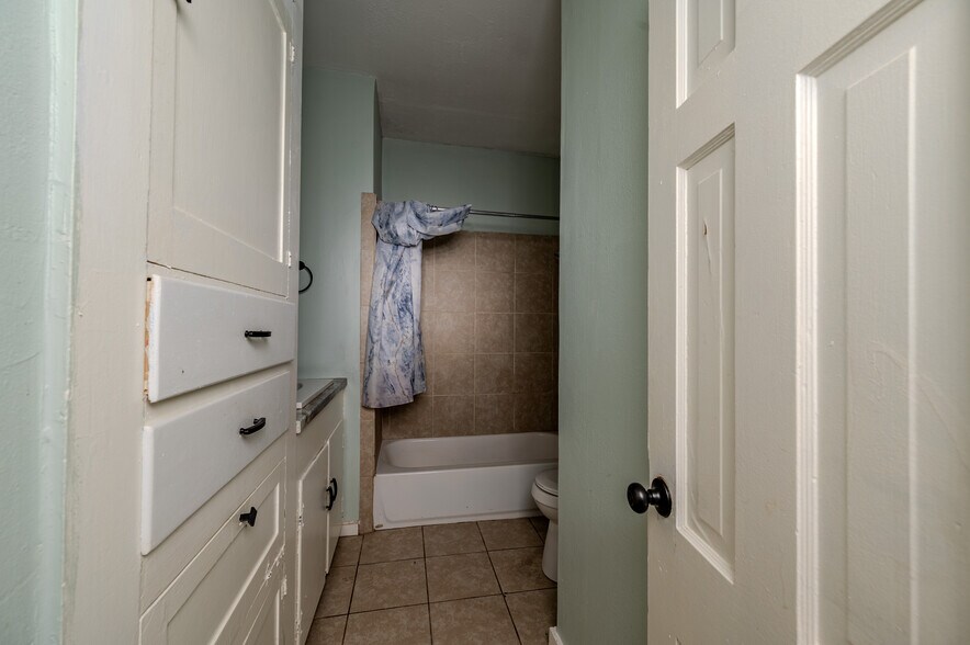 More Photos Of 732 W Alice Ave, Kingsville Multifamily For Sale