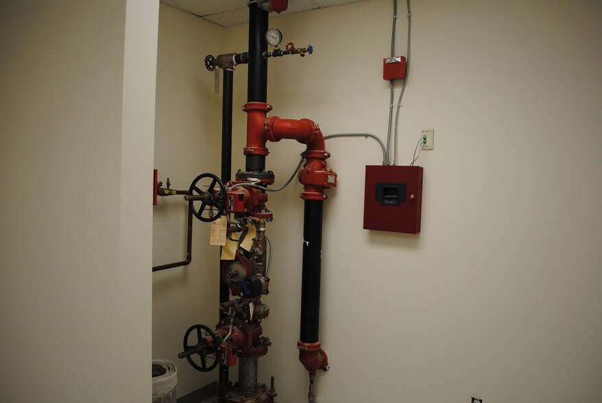 More Photos Of 1115 Garrisonville Rd, Stafford Office For Lease