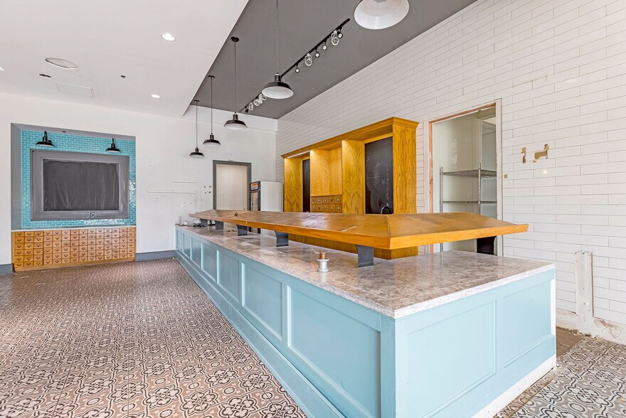 More Photos Of 9558 Civic Centre Blvd, West Chester Restaurant For Lease