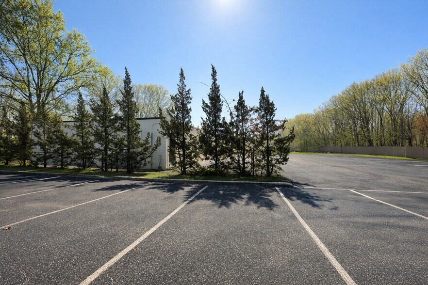 More Photos Of 232 N Belle Mead Rd, East Setauket Storefront For Lease