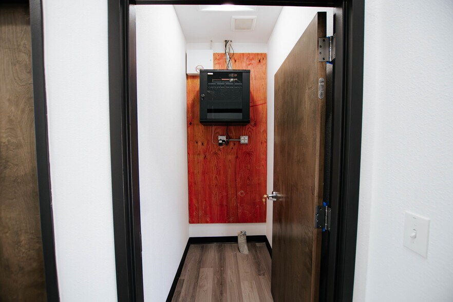 More Photos Of 160 Alto Mesa dr, El Paso Healthcare For Lease
