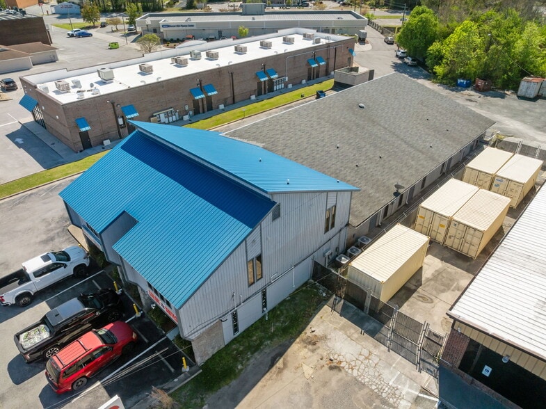 Primary Photo Of 411 Western Blvd, Jacksonville Medical For Sale