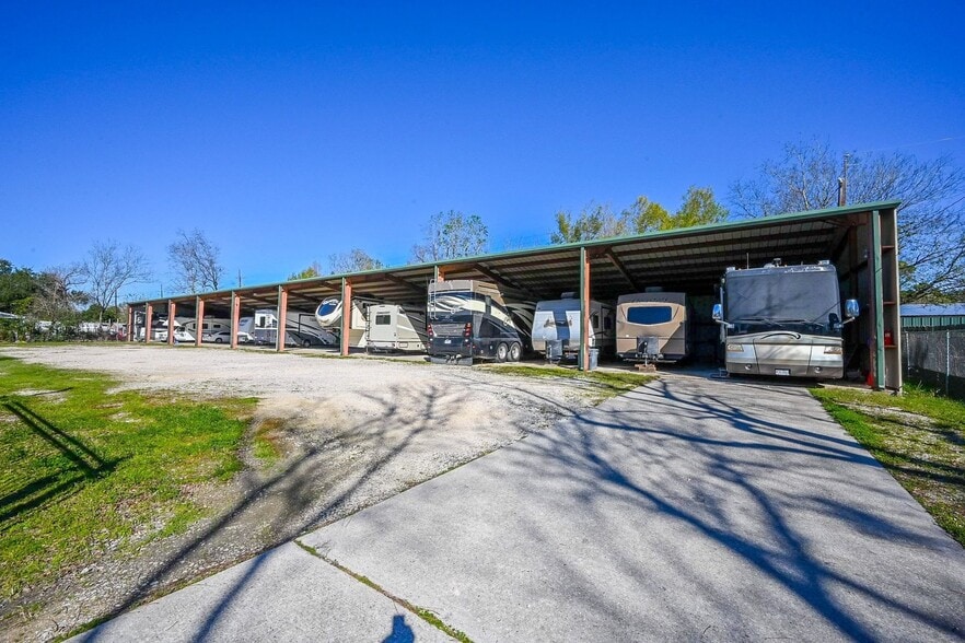 More Photos Of 18910 Carrot St, Spring Trailer Camper Park For Sale