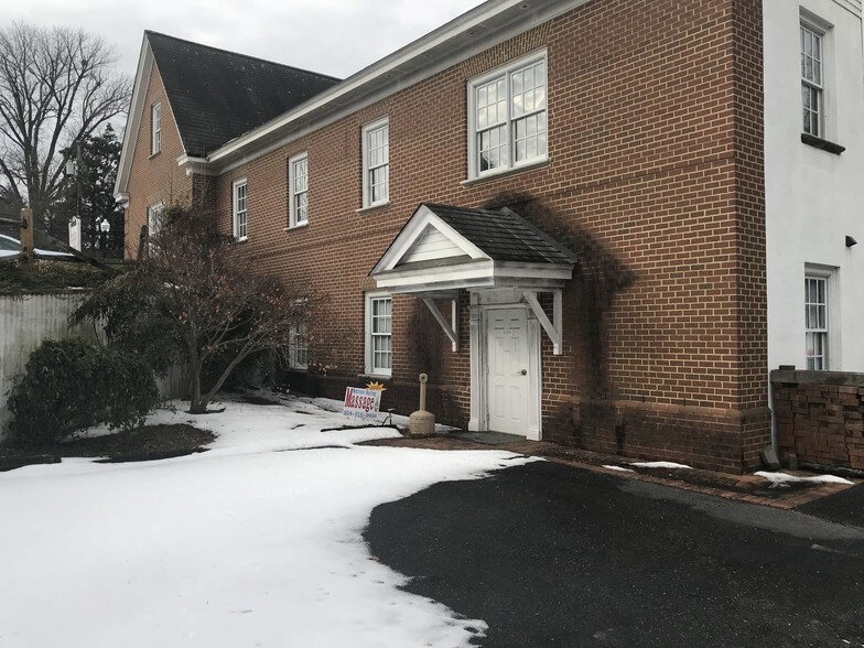 More Photos Of 15885 Kings Hwy, Montross Office For Sale